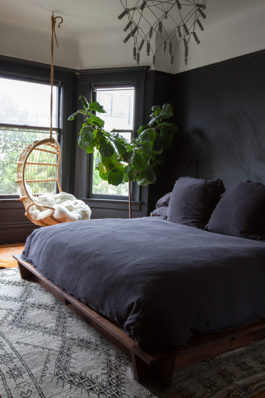 Paint a black wall in the bedroom!